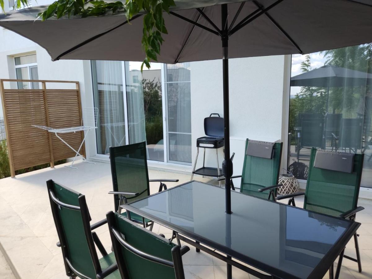 Las Brisas Garden Apartment Burgas City Eksteriør billede